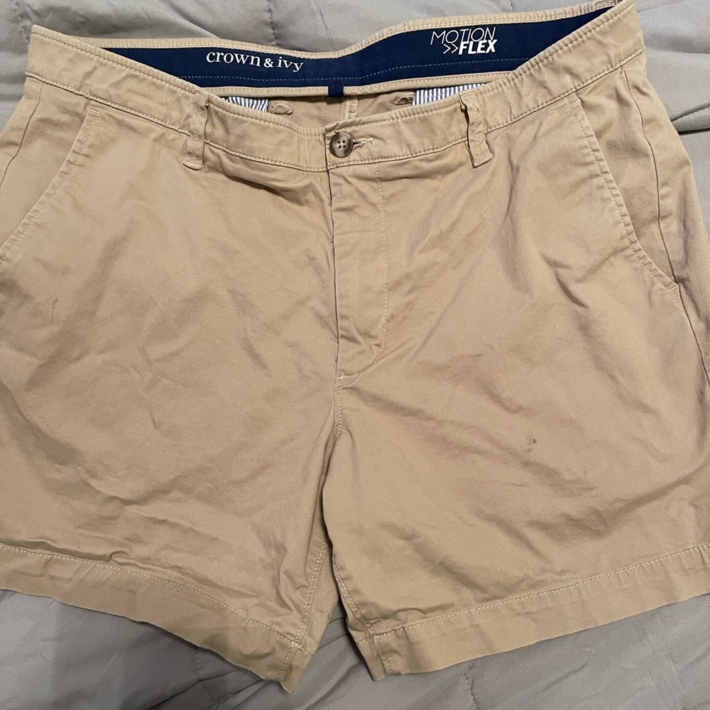 Men’s crown & ivy Khaki shorts